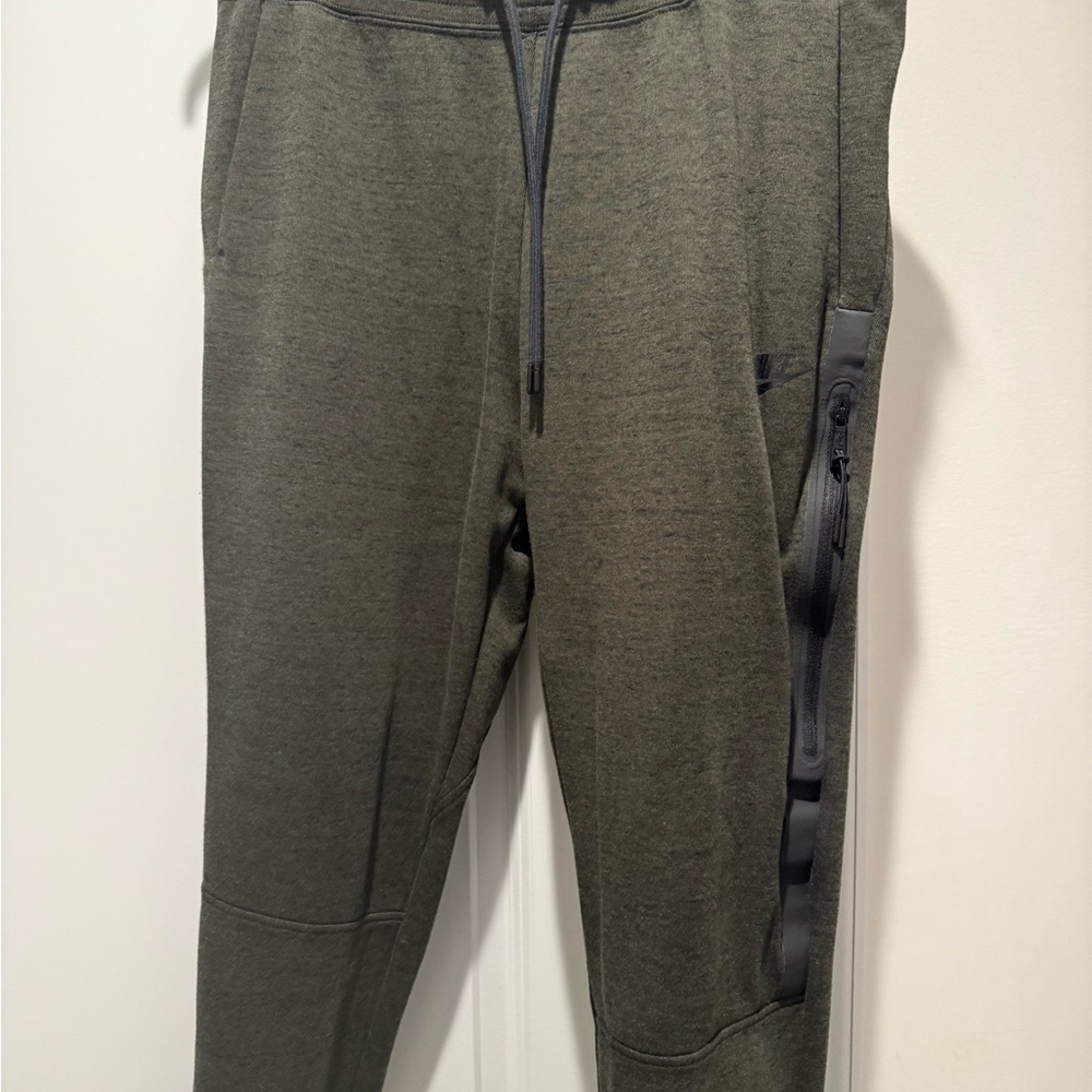 Nike Tech Suit Army Green - Picture 6 of 7